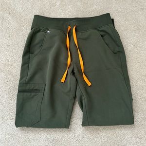 FIGS XS Limited Edition Moss Scrub Pants